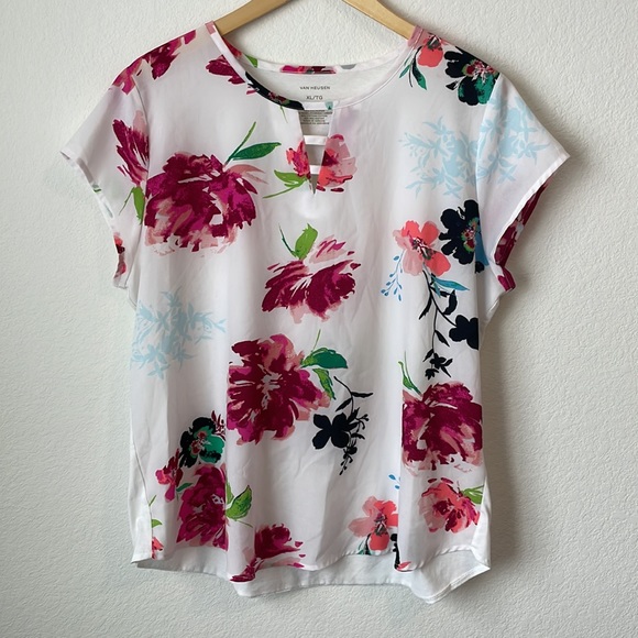 Van Heusen Tops - 🌼Van Heusen Floral Top